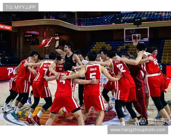 中国男篮热身赛力克澳大利亚 全员表现亮眼展现良好备战状态 中国男篮热身赛力克澳大利亚 全员表现亮眼展现良好备战状态