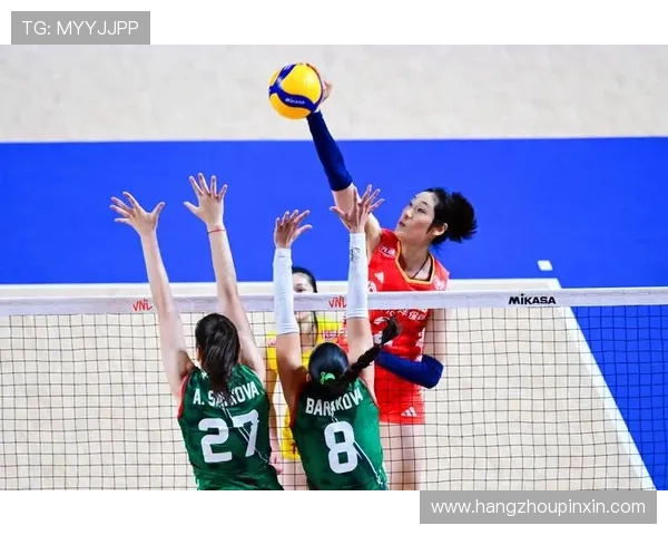 中国女排勇夺世界冠军 打破历史记录展现强大实力 中国女排勇夺世界冠军 打破历史记录展现强大实力