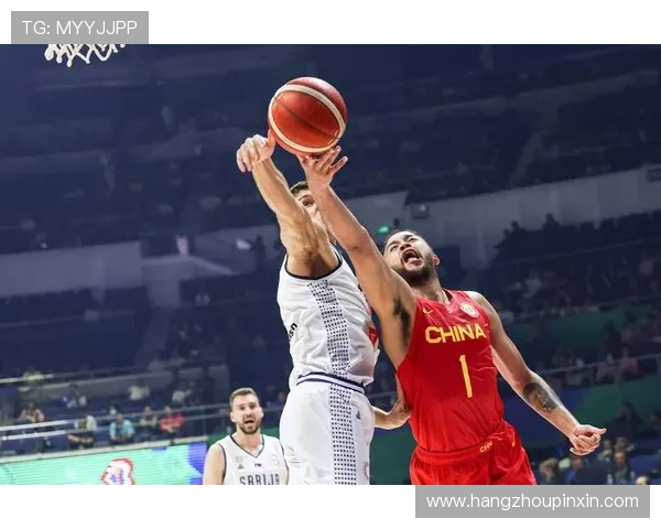 中国篮球队迎战世界强队,备战世界杯展现全新阵容与战术 中国篮球队迎战世界强队,备战世界杯展现全新阵容与战术