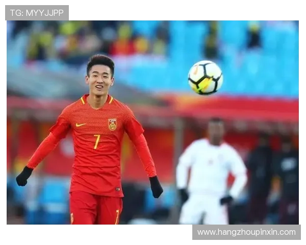 中国足球超级联赛新赛季开启 各队备战激情四溢球迷热盼精彩对决 中国足球超级联赛新赛季开启 各队备战激情四溢球迷热盼精彩对决