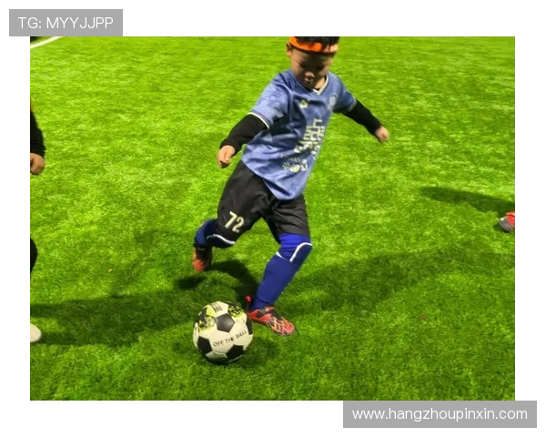 全民热议激战绿茵赛场新星崛起引领球队突破重围再创辉煌征程佳绩 全民热议激战绿茵赛场新星崛起引领球队突破重围再创辉煌征程佳绩