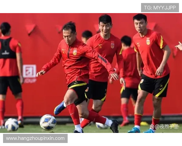 国家队新帅亮相备战世界杯预选赛引发球迷战术期待与信心高涨前景